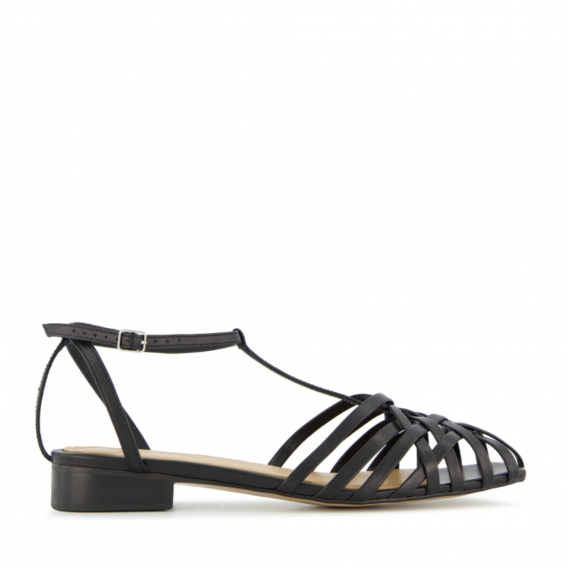 Gwen black leather sandals photo - 2