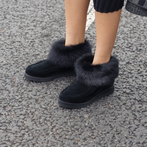 Sale Fur low mukluk shoes...