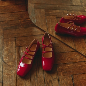 Barbara red patent leather...