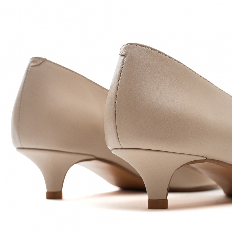 Erica beige leather pumps photo - 4