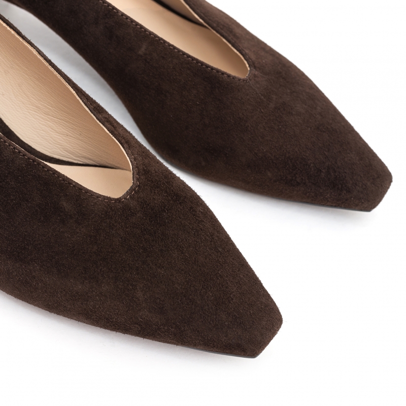 Erica brown suede pumps photo - 2