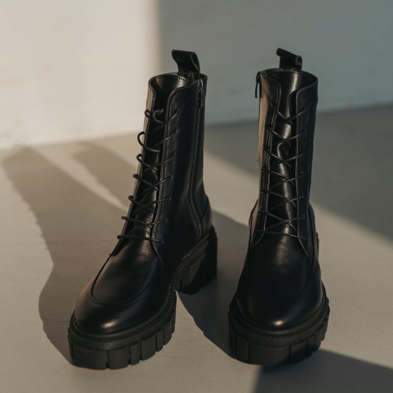 sample harlie black boots black leather LOOKIE