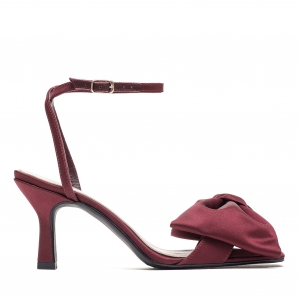 Nessa sandals in burgundy...