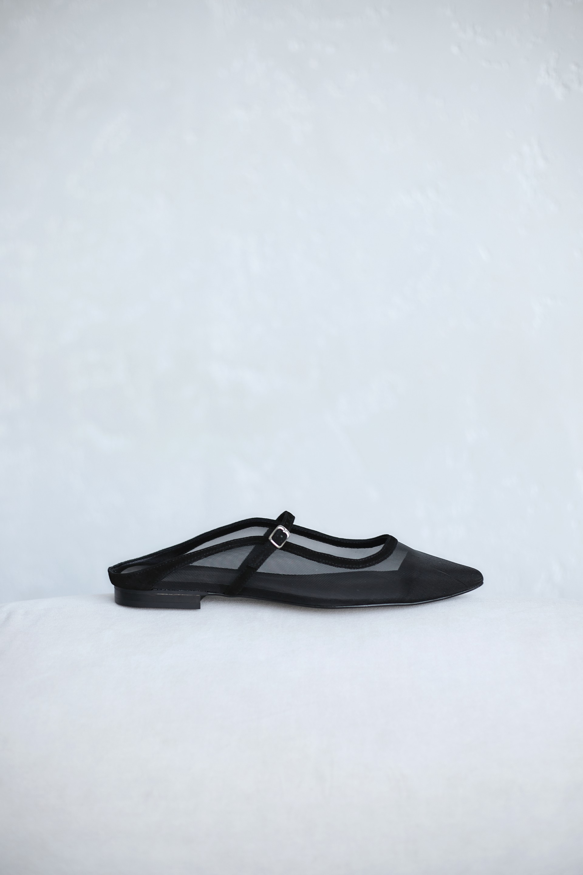 Noa mesh mules