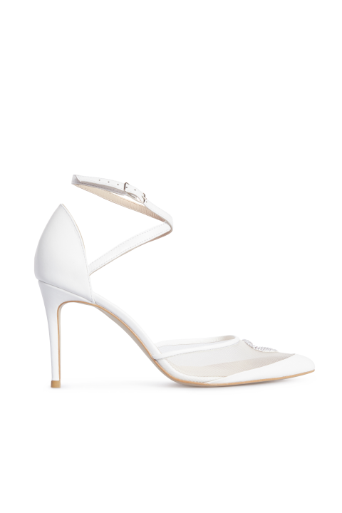 Luv sandals with a heart-shaped cutout